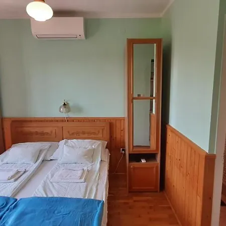 Nagy Vendeghaz * Badacsonytomaj